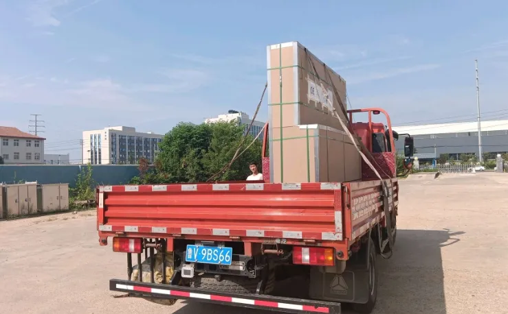 Алатки на Cyjy, подготвени за пратка во Бугарија.